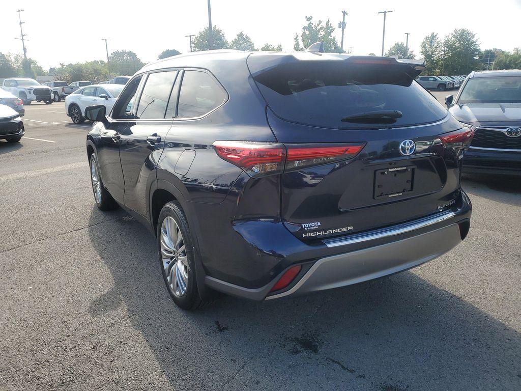 used 2023 Toyota Highlander Hybrid car, priced at $48,491