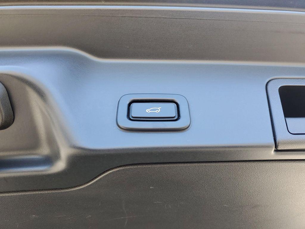 used 2020 Land Rover Range Rover Evoque car, priced at $20,528