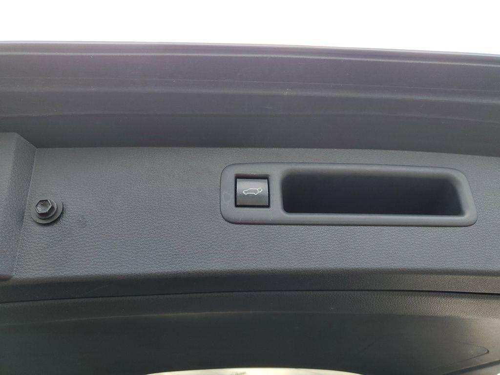 used 2023 Toyota Highlander car, priced at $35,509