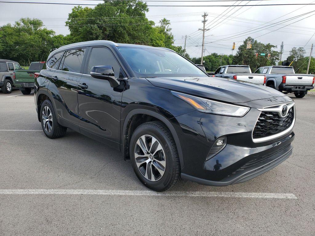 used 2023 Toyota Highlander car, priced at $35,509