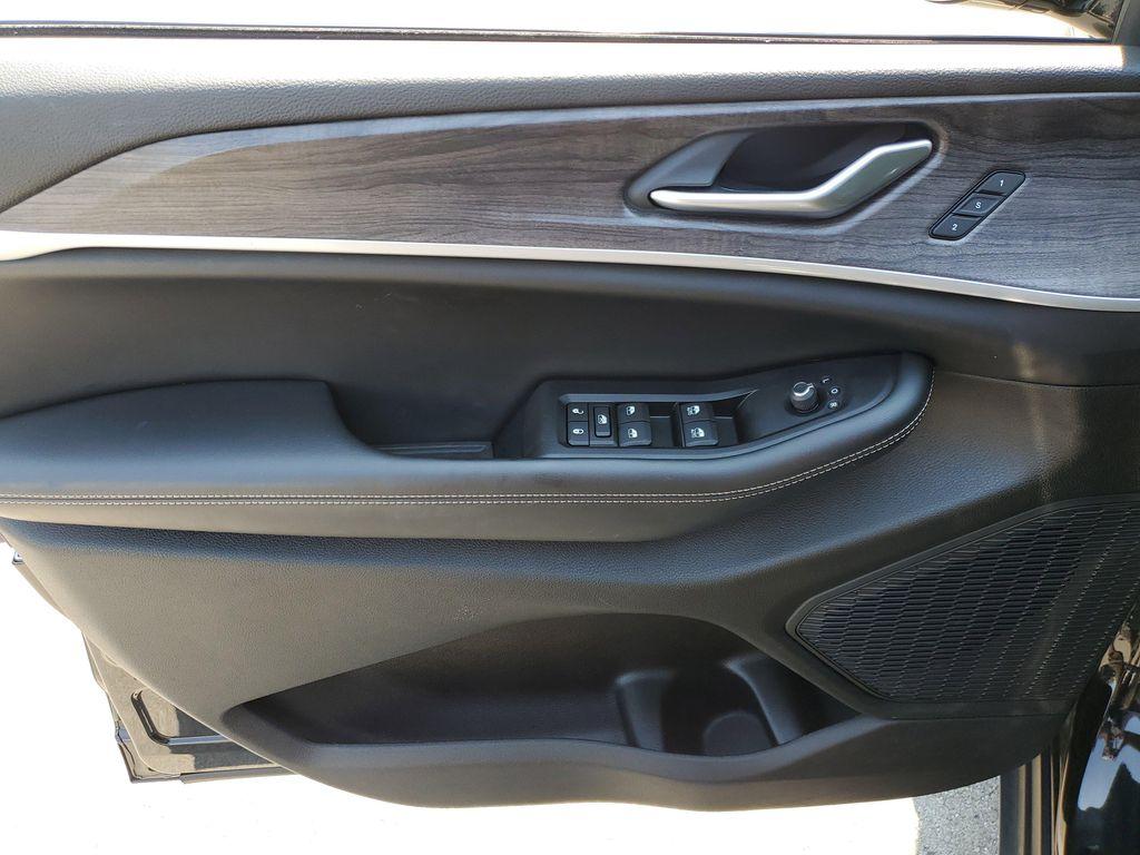 used 2024 Jeep Grand Cherokee L car, priced at $37,331
