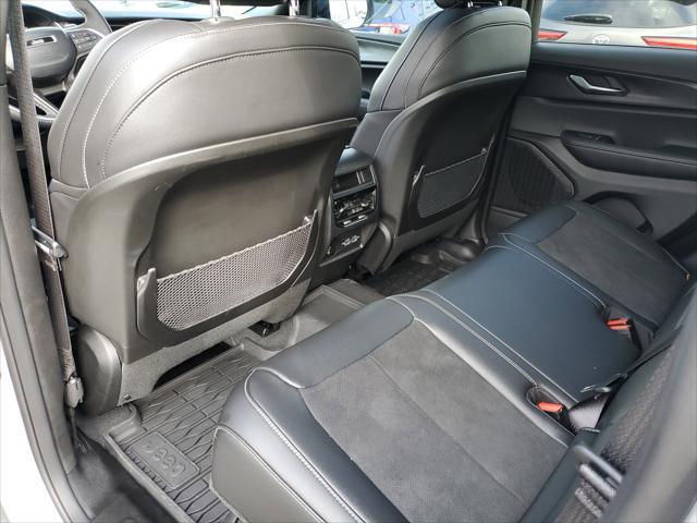 used 2025 Jeep Grand Cherokee car, priced at $39,211