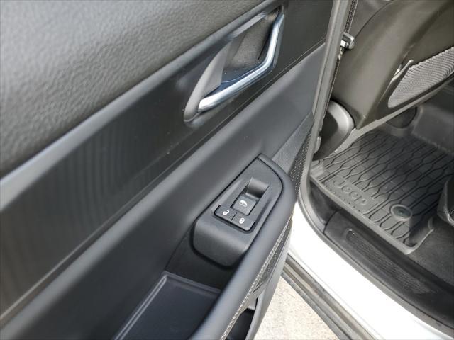 used 2025 Jeep Grand Cherokee car, priced at $39,211