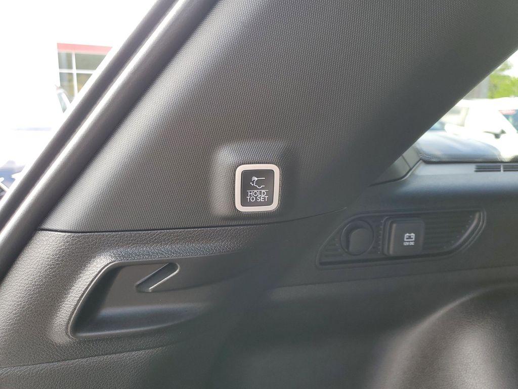 used 2025 Jeep Grand Cherokee car, priced at $38,011