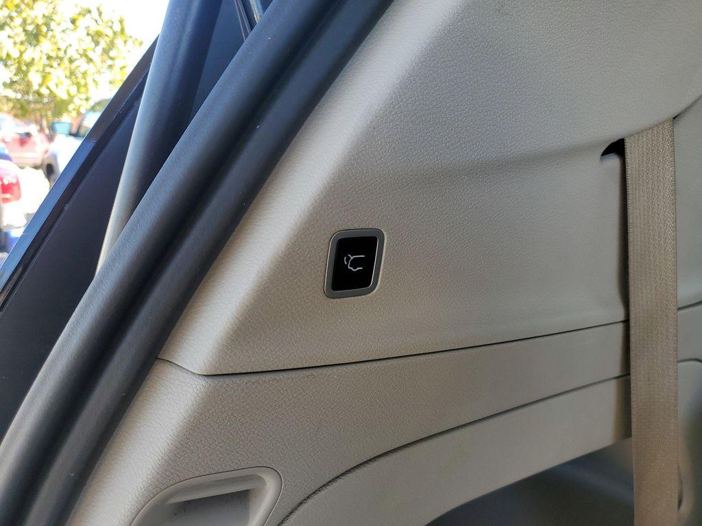 used 2022 Chrysler Pacifica car, priced at $21,897