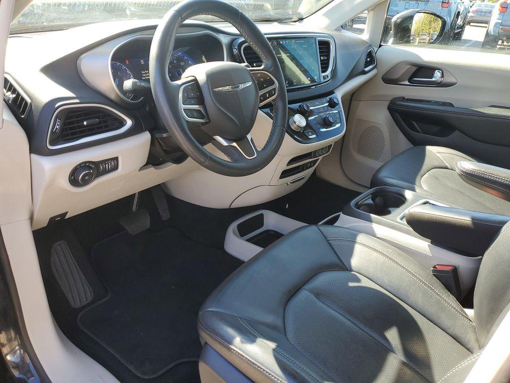 used 2022 Chrysler Pacifica car, priced at $21,897