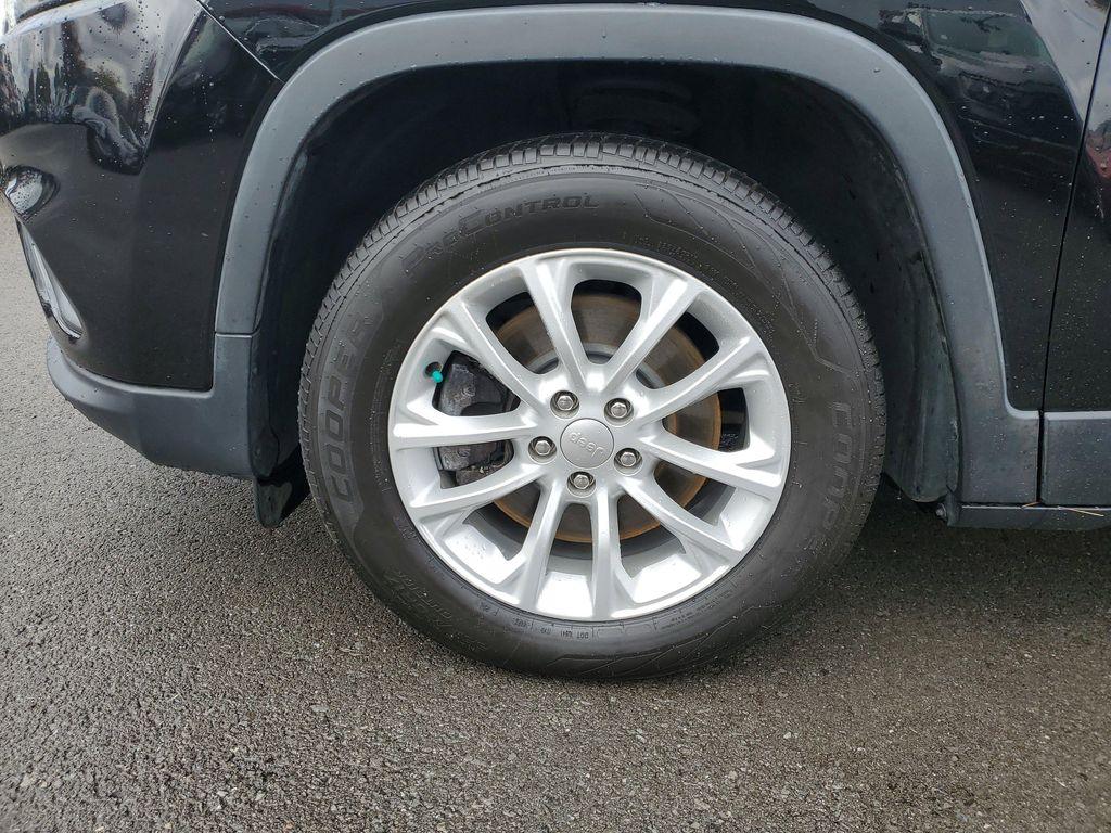 used 2020 Jeep Cherokee car, priced at $17,448