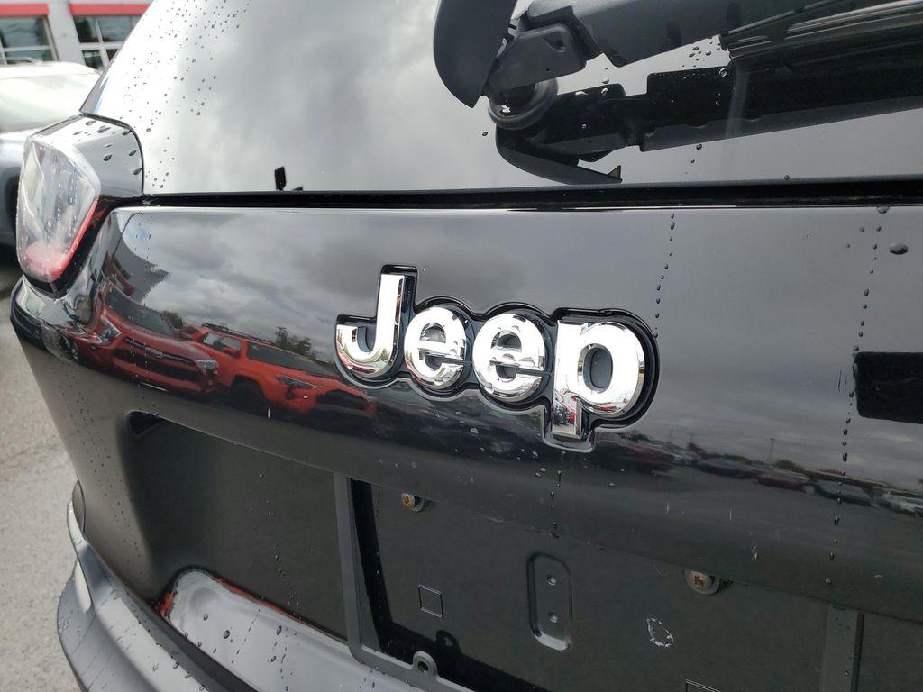 used 2020 Jeep Cherokee car, priced at $17,448