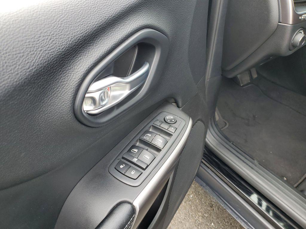 used 2020 Jeep Cherokee car, priced at $17,448