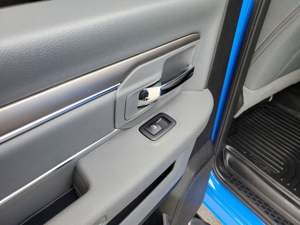 used 2020 Ram 1500 Classic car, priced at $20,462