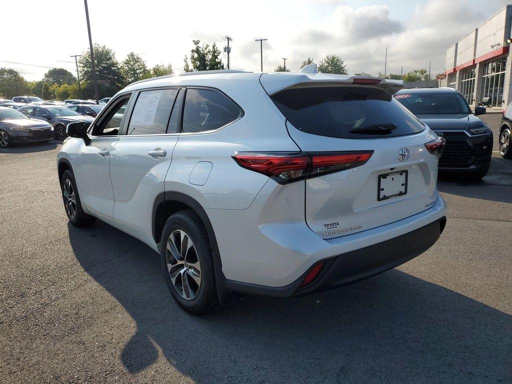 used 2023 Toyota Highlander car, priced at $45,293