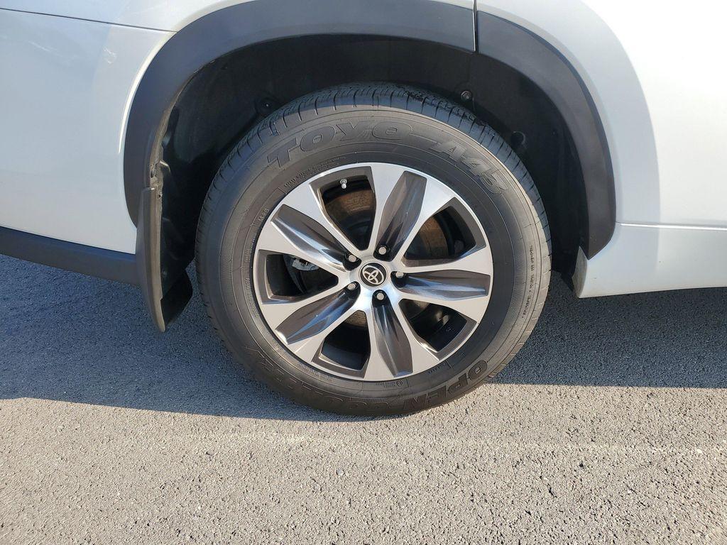 used 2023 Toyota Highlander car, priced at $45,293