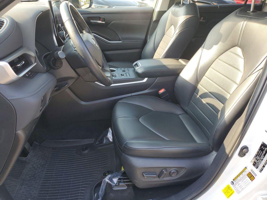 used 2023 Toyota Highlander car, priced at $45,293