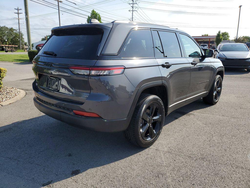 used 2022 Jeep Grand Cherokee car, priced at $32,728