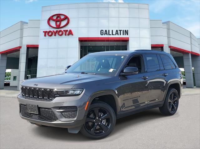 used 2022 Jeep Grand Cherokee car, priced at $33,728