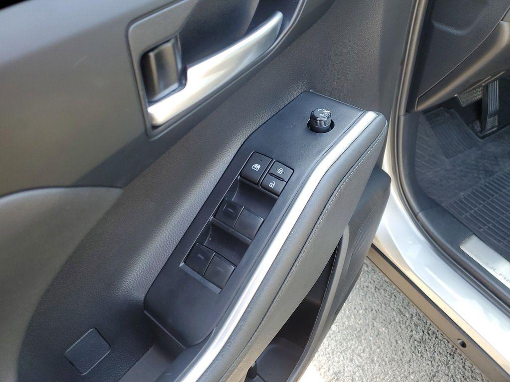 used 2023 Toyota Highlander car, priced at $45,857