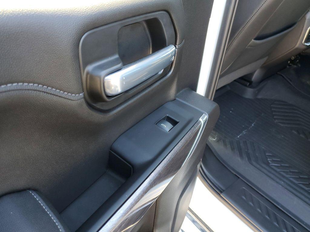 used 2022 Chevrolet Silverado 1500 car, priced at $37,809