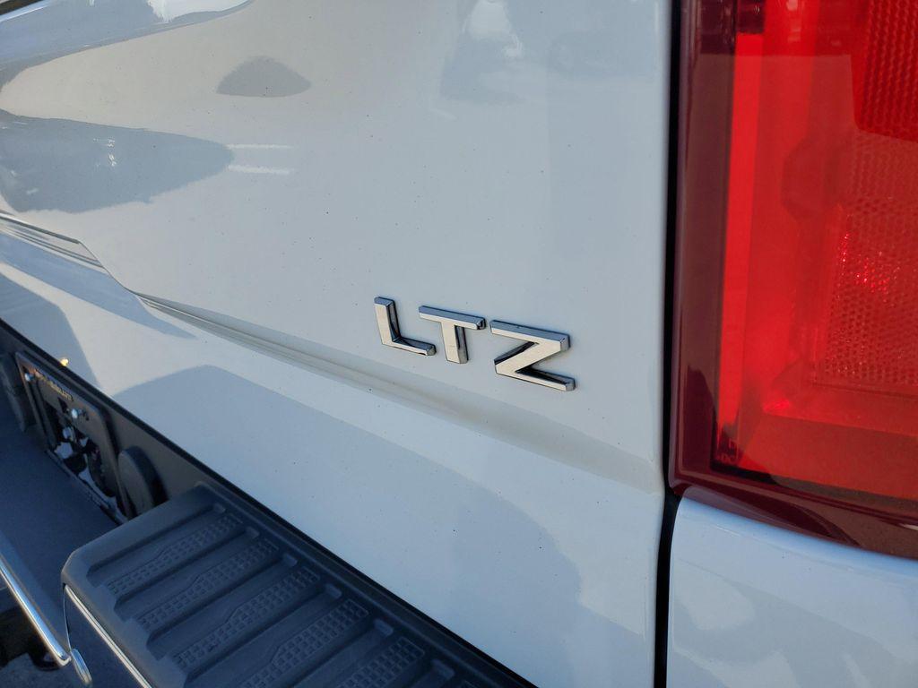 used 2022 Chevrolet Silverado 1500 car, priced at $37,809