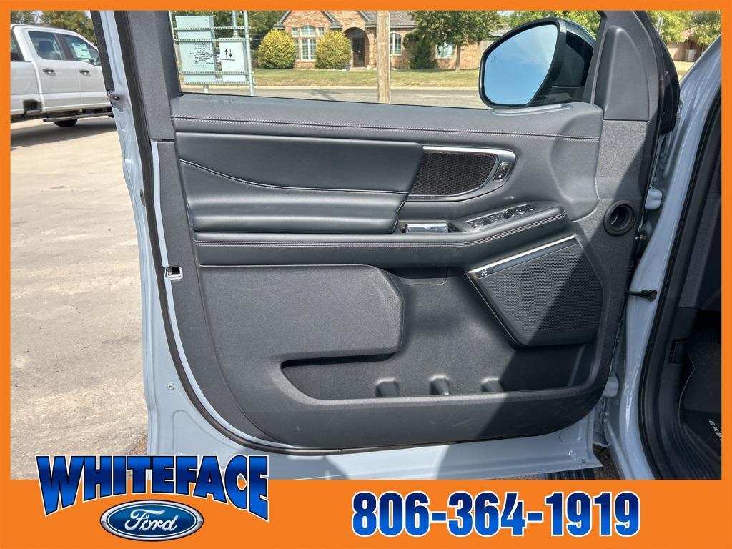 new 2025 Ford Expedition Max car, priced at $83,670