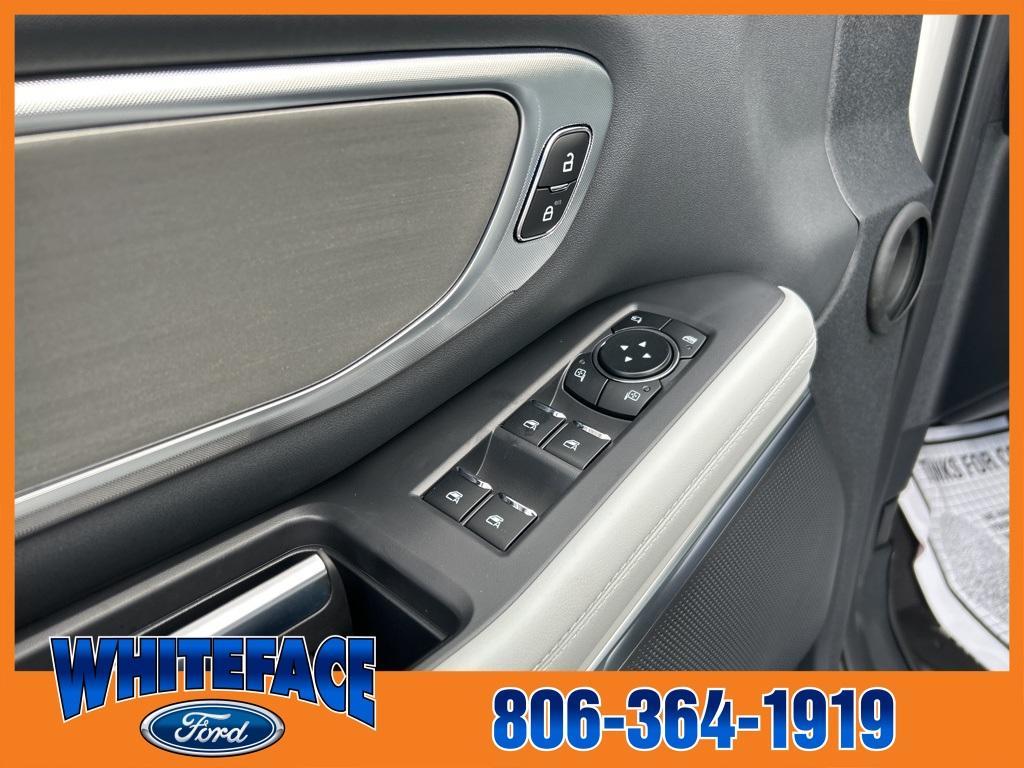 new 2025 Ford Expedition car, priced at $76,770