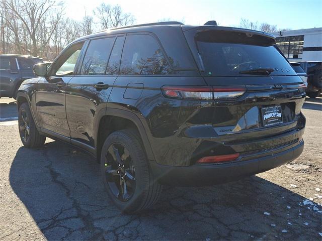 new 2025 Jeep Grand Cherokee car, priced at $52,235