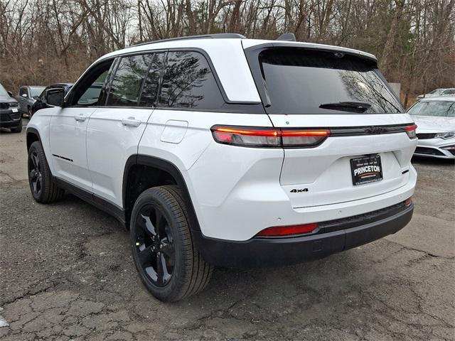 new 2025 Jeep Grand Cherokee car, priced at $51,640