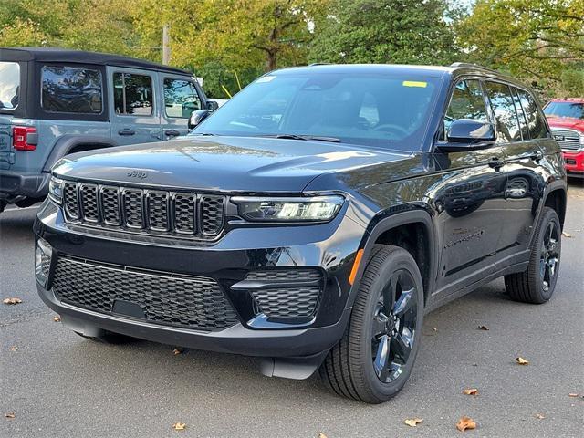 new 2025 Jeep Grand Cherokee car, priced at $46,675