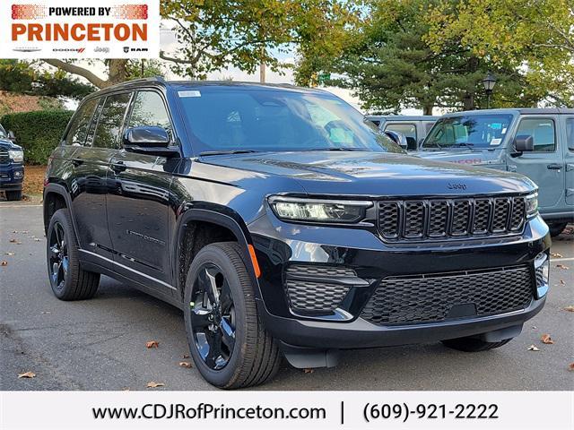 new 2025 Jeep Grand Cherokee car, priced at $46,675