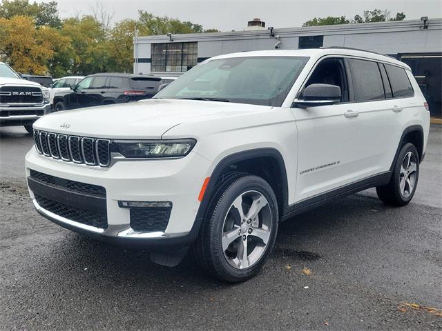 new 2024 Jeep Grand Cherokee L car, priced at $50,076