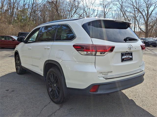 used 2019 Toyota Highlander car, priced at $26,771