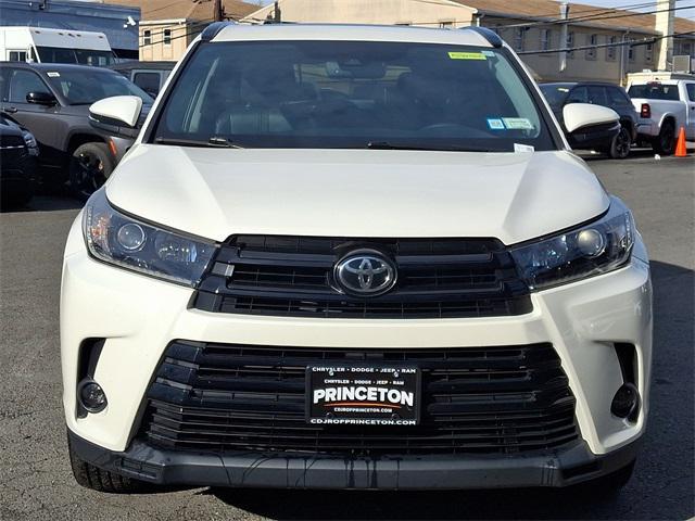 used 2019 Toyota Highlander car, priced at $26,771