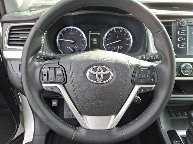 used 2019 Toyota Highlander car, priced at $26,771