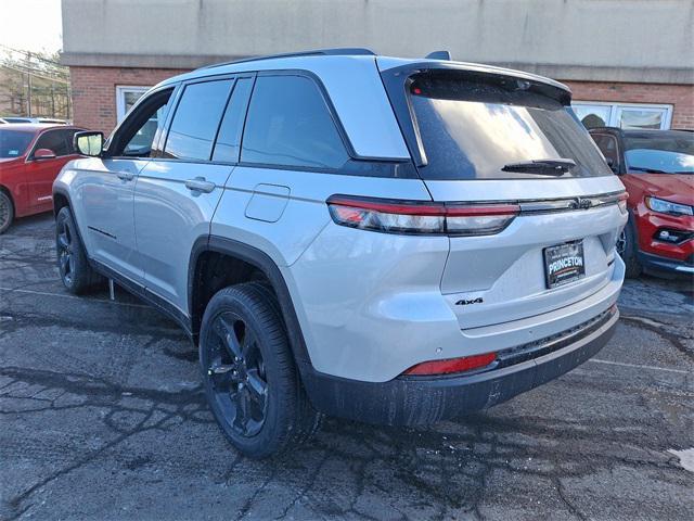 new 2025 Jeep Grand Cherokee car, priced at $52,235