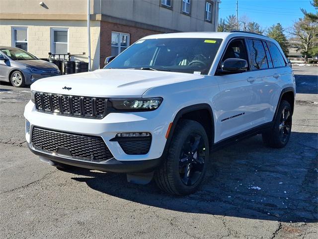 new 2025 Jeep Grand Cherokee car, priced at $49,865