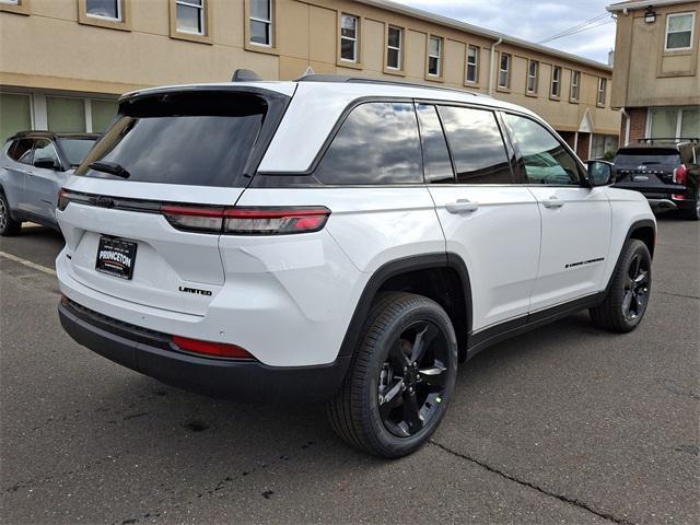 new 2025 Jeep Grand Cherokee car, priced at $51,640