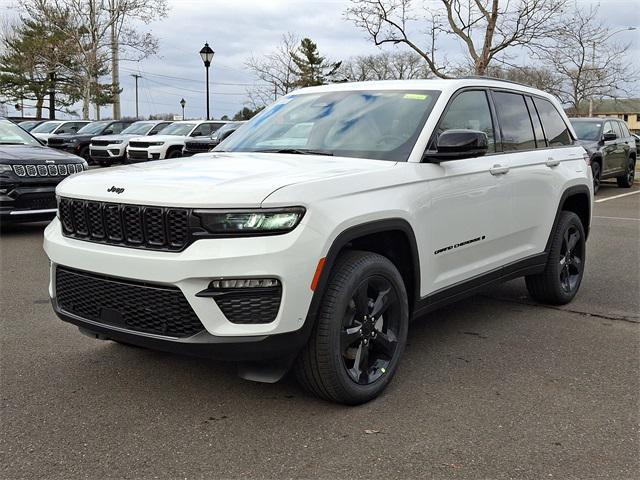 new 2025 Jeep Grand Cherokee car, priced at $51,640