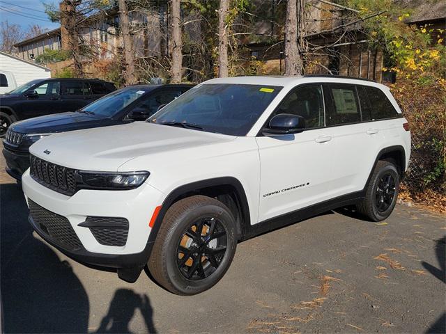 new 2025 Jeep Grand Cherokee car, priced at $44,435