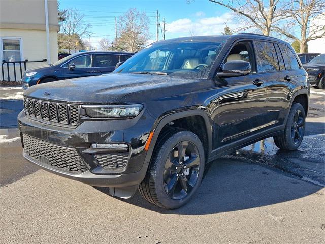 new 2025 Jeep Grand Cherokee car, priced at $52,235