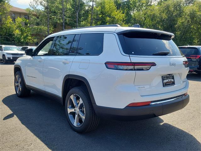 new 2024 Jeep Grand Cherokee L car, priced at $50,076