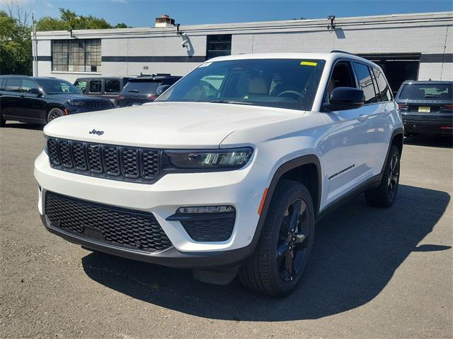 new 2024 Jeep Grand Cherokee car, priced at $53,365