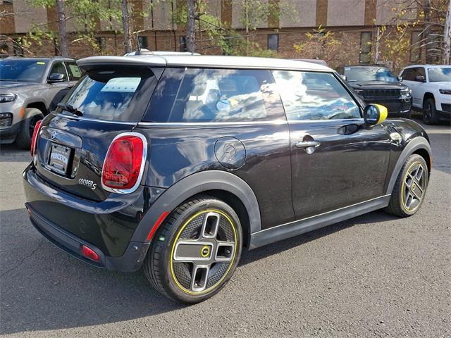 used 2021 MINI Hardtop car, priced at $18,991