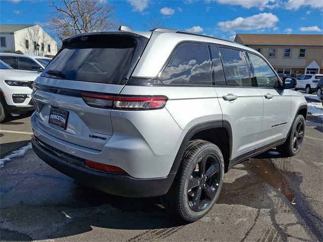 new 2025 Jeep Grand Cherokee car, priced at $50,460