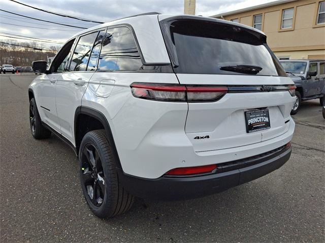 new 2025 Jeep Grand Cherokee car, priced at $51,640