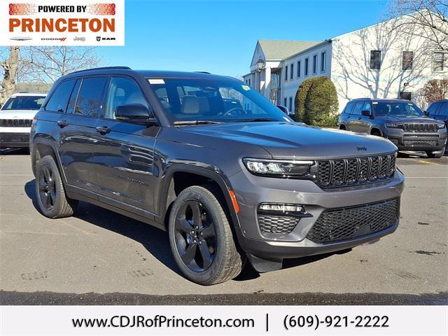 new 2025 Jeep Grand Cherokee car, priced at $52,235