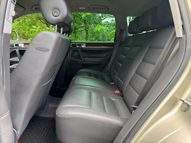 used 2004 Volkswagen Touareg car, priced at $4,995