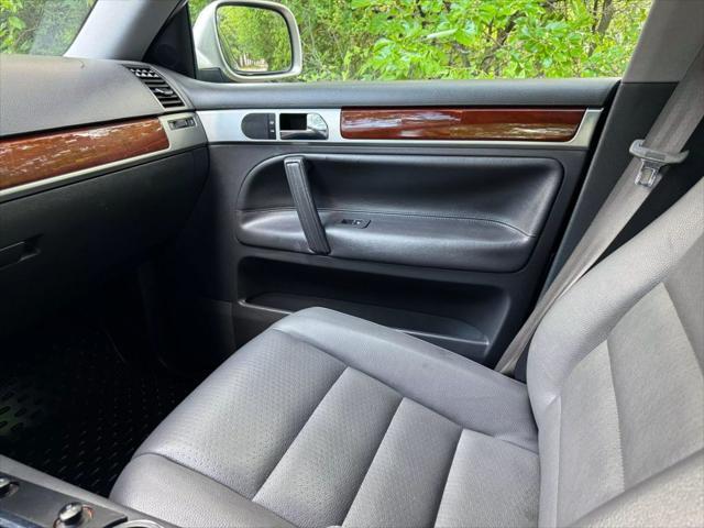 used 2004 Volkswagen Touareg car, priced at $4,995