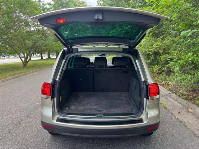 used 2004 Volkswagen Touareg car, priced at $4,995