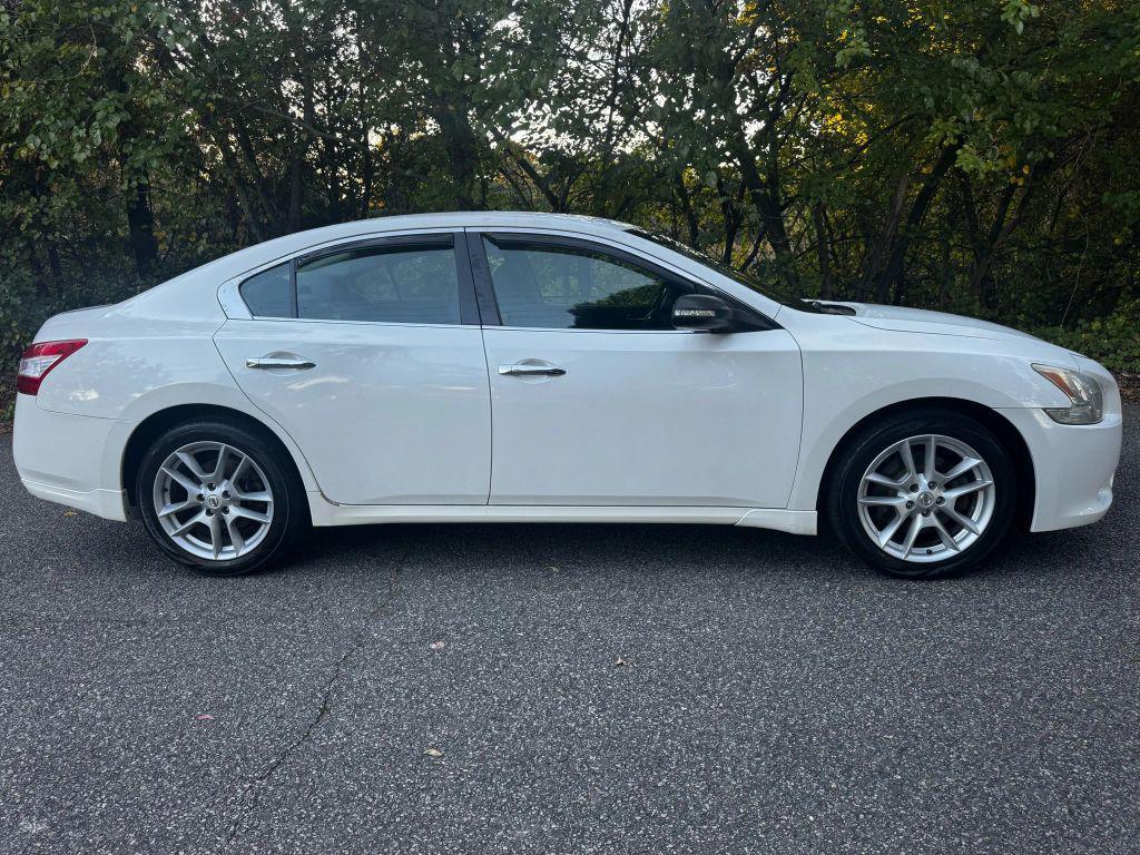 used 2009 Nissan Maxima car, priced at $5,995