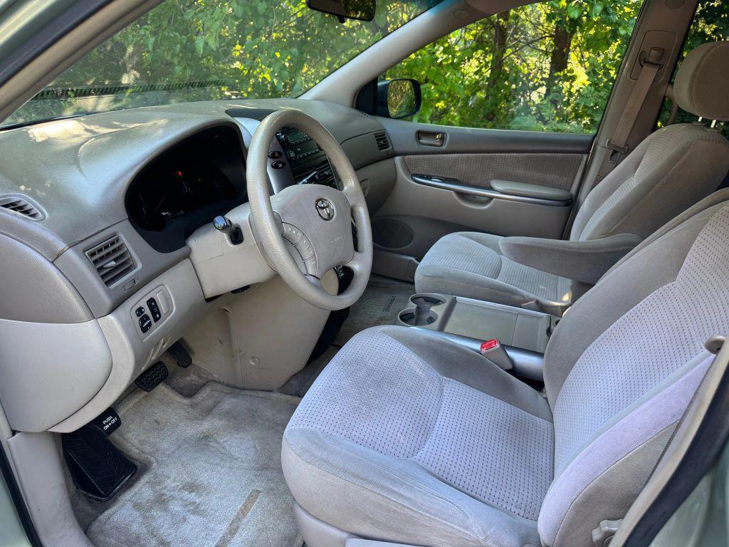used 2006 Toyota Sienna car, priced at $6,500