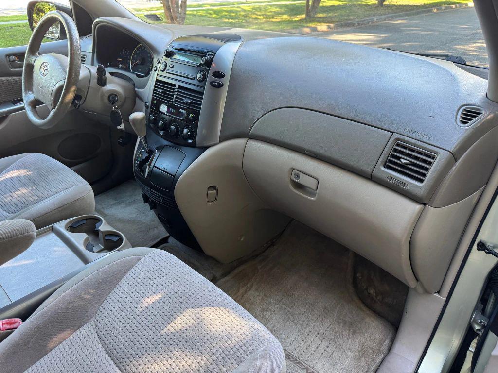 used 2006 Toyota Sienna car, priced at $6,500